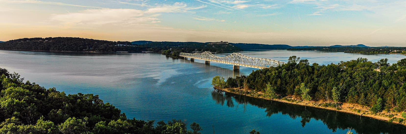 Missouri Hero Background Image