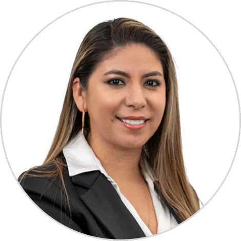 Diana Aveiga Headshot